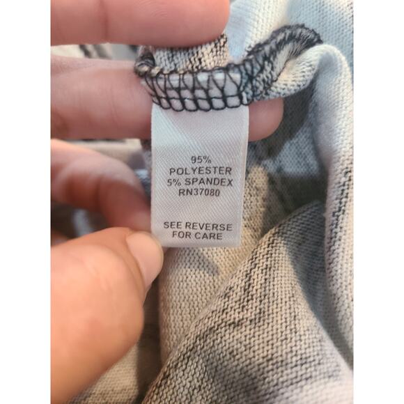 Cato small women's geometric blouse with keyhole button back - Picture 5 of 8